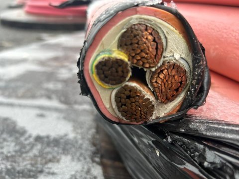 Výkup ostatních kovů a kabelů; Vykupujeme i další kovy a kovové kabely. Výkup ostatních kovů a kabelů; Vykupujeme i další kovy a kovové kabely.